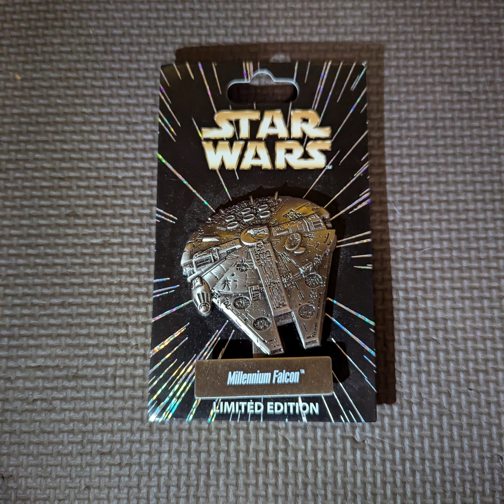 Star Wars Millennium Falcon Pin